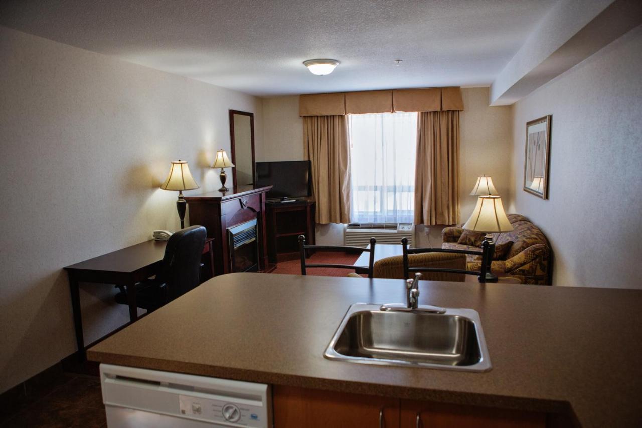 Peavine Inn & Suites High Prairie Eksteriør billede