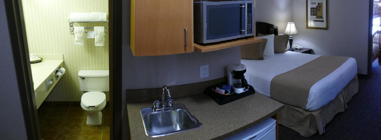 Peavine Inn & Suites High Prairie Eksteriør billede