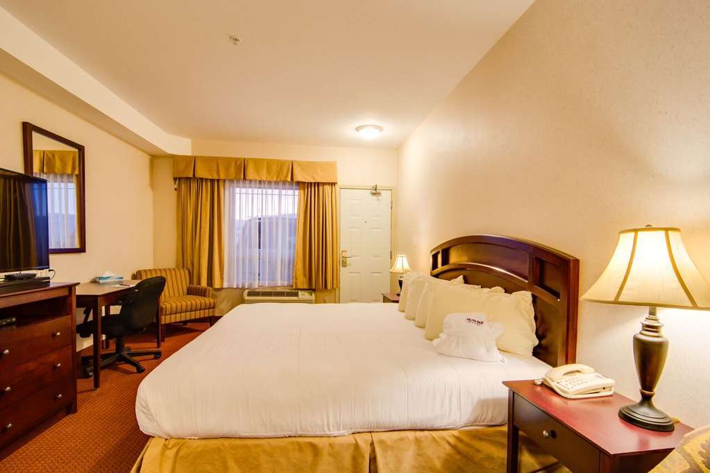 Peavine Inn & Suites High Prairie Værelse billede