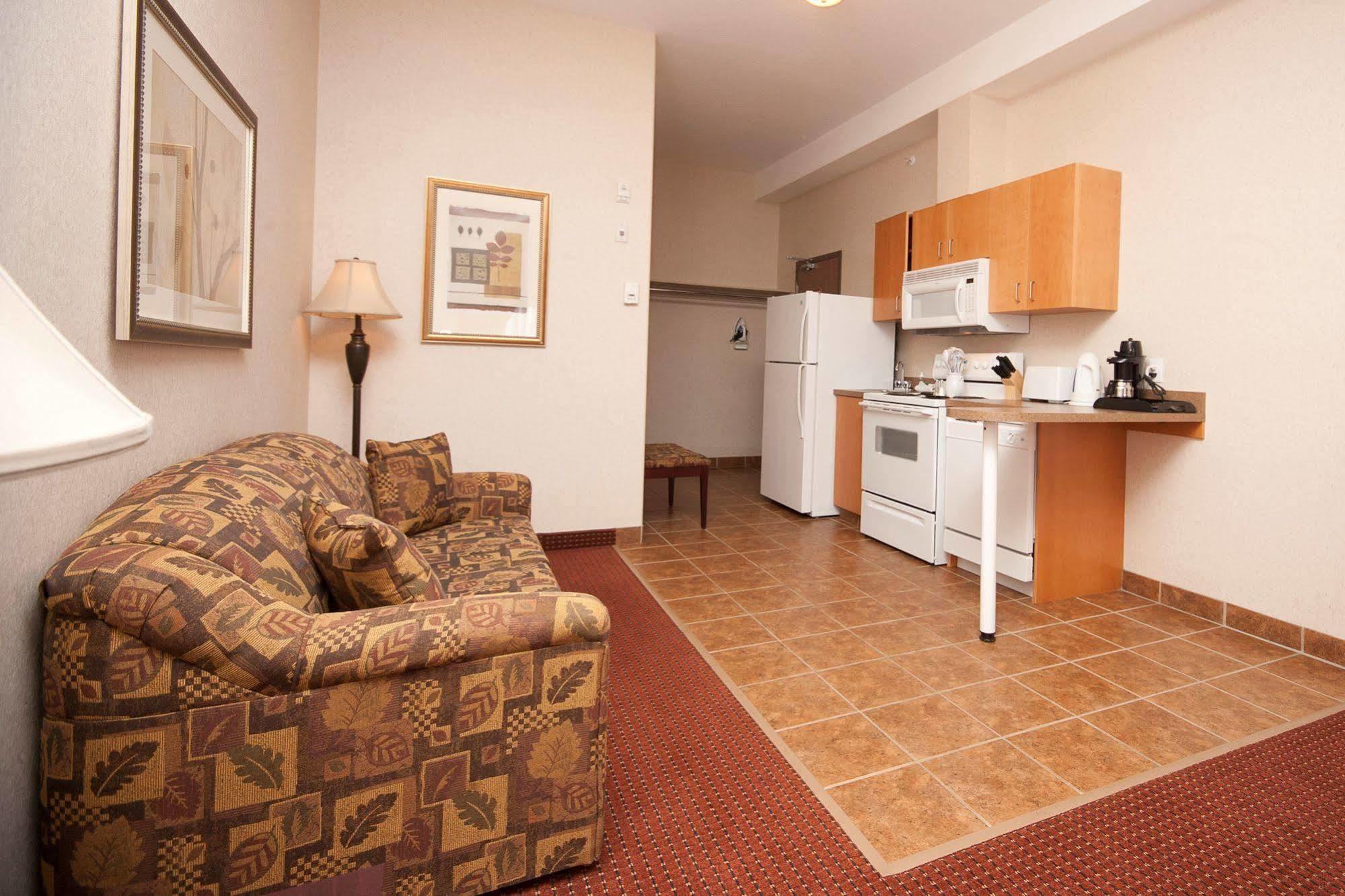 Peavine Inn & Suites High Prairie Eksteriør billede