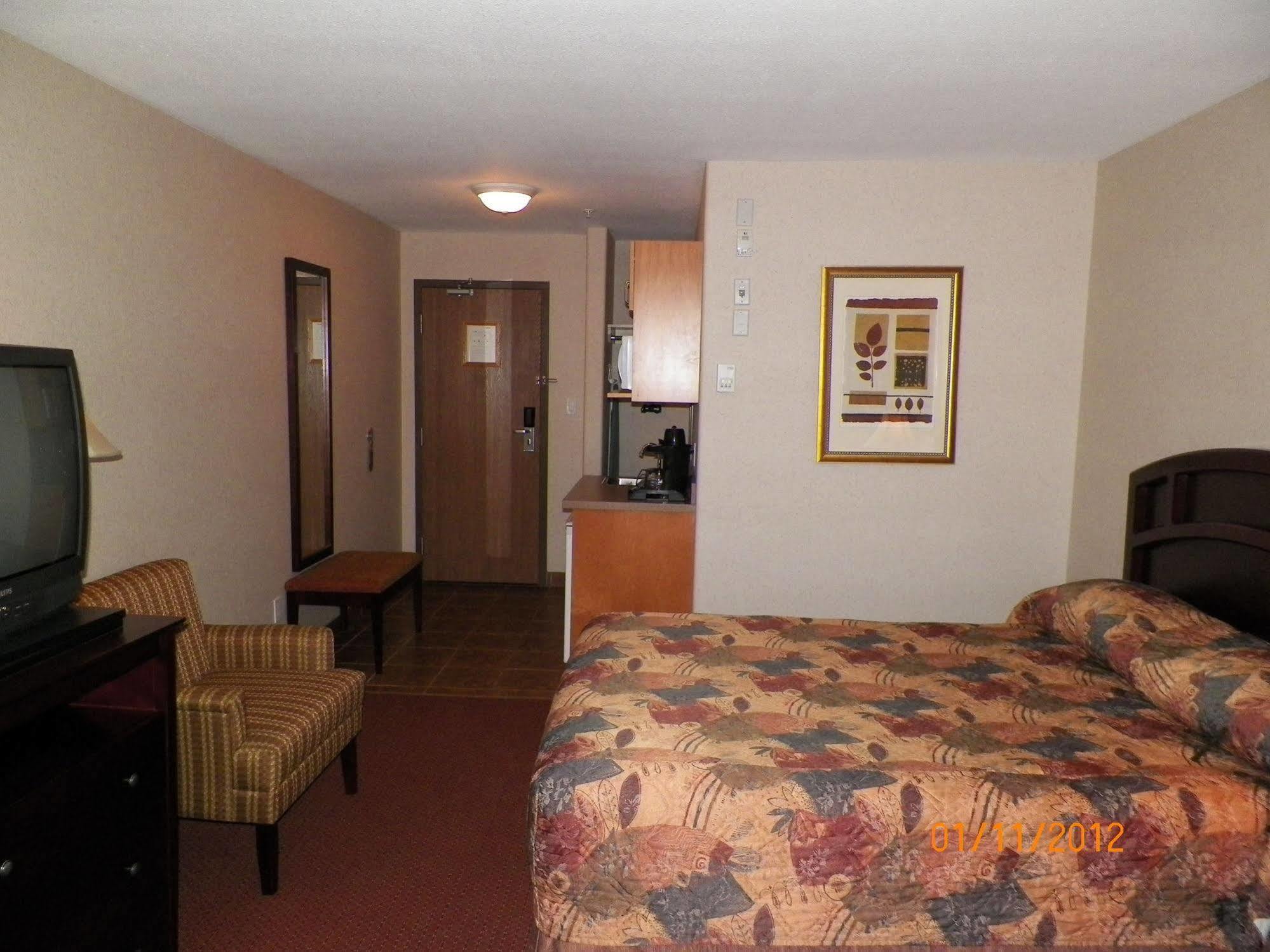 Peavine Inn & Suites High Prairie Eksteriør billede