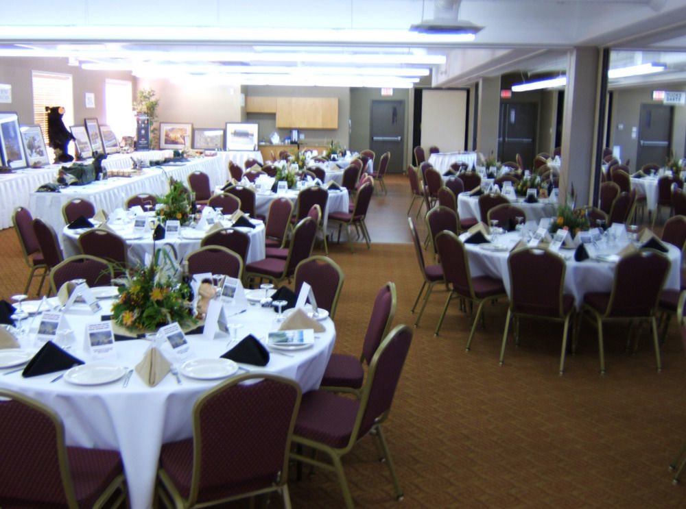 Peavine Inn & Suites High Prairie Eksteriør billede